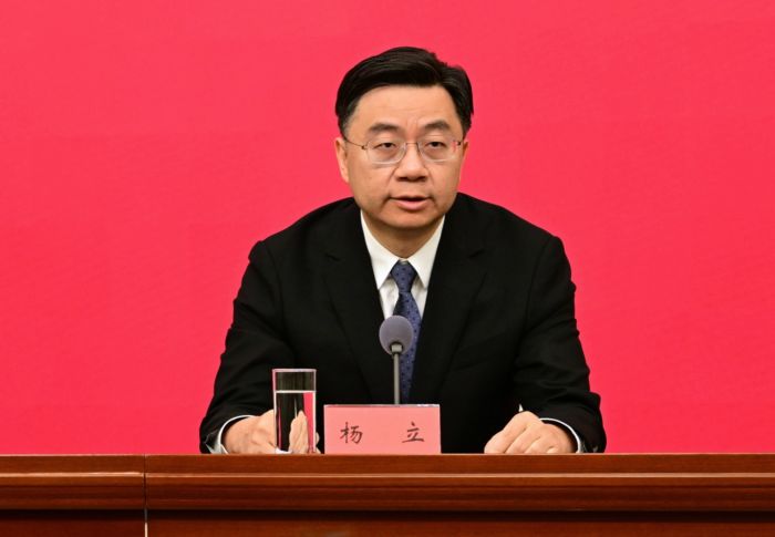 杨立.jpg